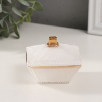 Шкатулка стекло "Вспышка" белая с золотом 7,5х7,5х6 см Шкатулка стекло "Вспышка" белая с золотом 7,5х7,5х6 см