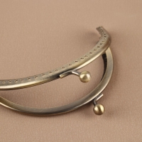 Фермуар пришивной &laquo;Полукруг&raquo;, 10 &times; 6,5 см, цвет бронзовый