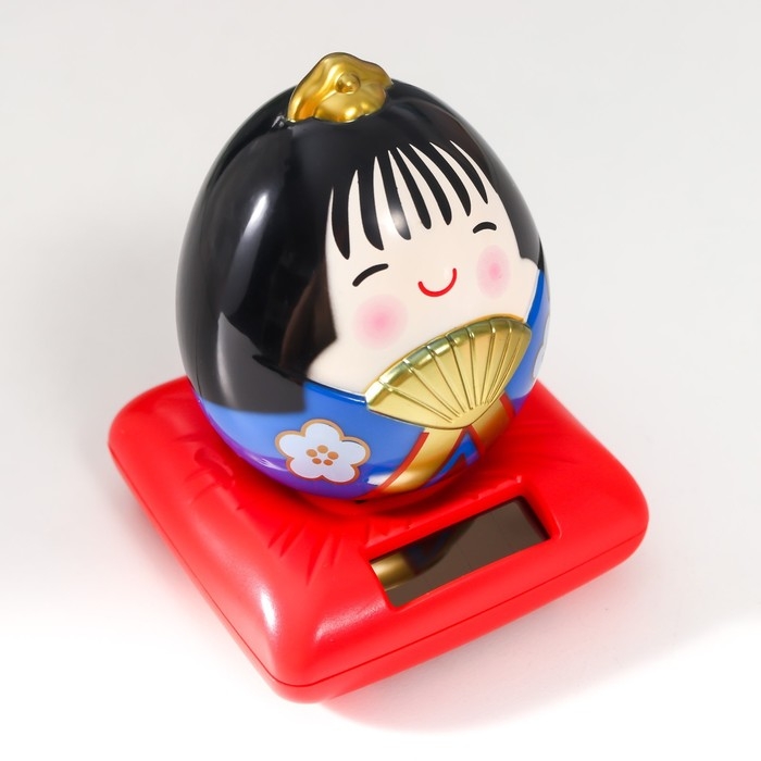 Маятник пластик от солнечной батареи Маятник пластик от солнечной батареи "Пышка в кимоно с веером" МИКС 7,5х7,5х9,5 см