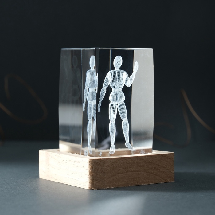 Сувенир стекло подсветка Сувенир стекло подсветка "Прямоугольник. Шарнирный человек" подставка дерево, USB 7х7х10