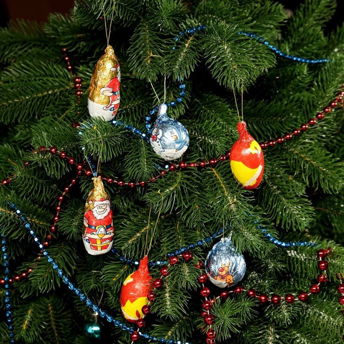 Шоколад молочный фигурный Шоколад молочный фигурный "Рождественские елочные украшения", 100 г