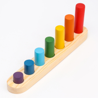 Пирамида &laquo;Радуга из цилиндров&raquo;