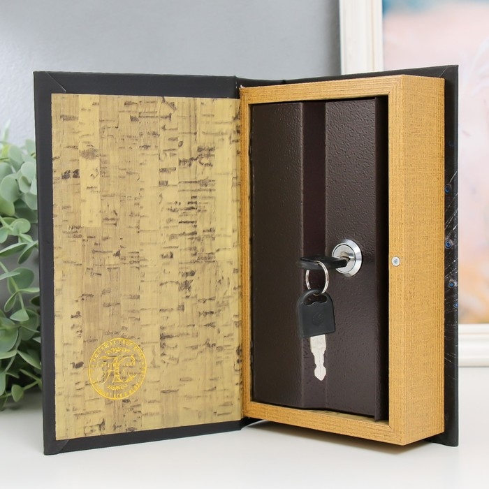 Сейф-книга дерево кожзам Сейф-книга дерево кожзам "Павлин" 21х13х5 см