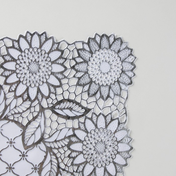 Салфетка ажурная для стола &laquo;Букет&raquo;, 84&times;40 см, ПВХ, цвет серебро