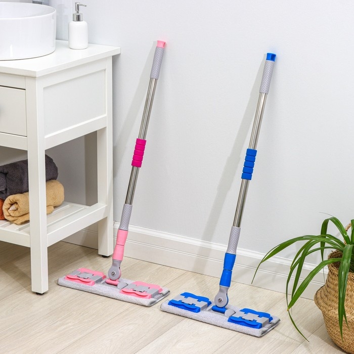 Швабра для мытья пола плоская Доляна, насадка из микрофибры 40&times;12 см, телескопическая стальная ручка 74-109 см, цвет МИКС