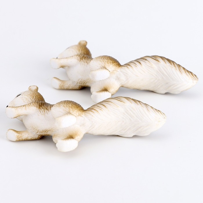 Миниатюра кукольная &laquo;Милая белочка&raquo;, набор 2 шт., размер 1 шт. &mdash; 1,5 &times; 6 &times; 3,5 см