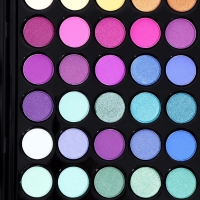 Набор декоративной косметики тени 60 цв., 6 цв румян, 12 бальзамов для губ