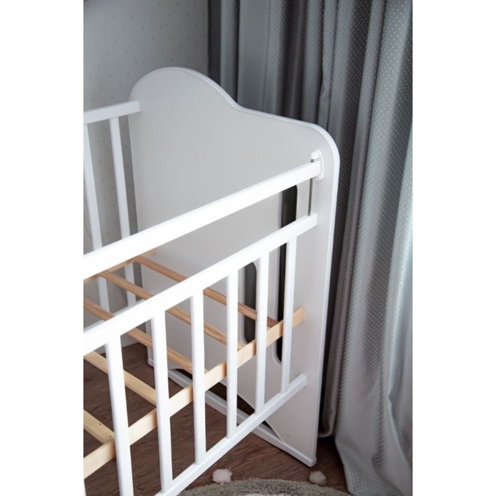 Кровать детская Sweet Bear колесо-качалка  (белый) ( 1200х600)