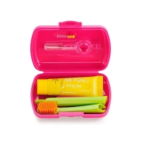 Дорожный набор Curaprox BE YOU в красном боксе , 4 предмета Дорожный набор Curaprox BE YOU в красном боксе , 4 предмета