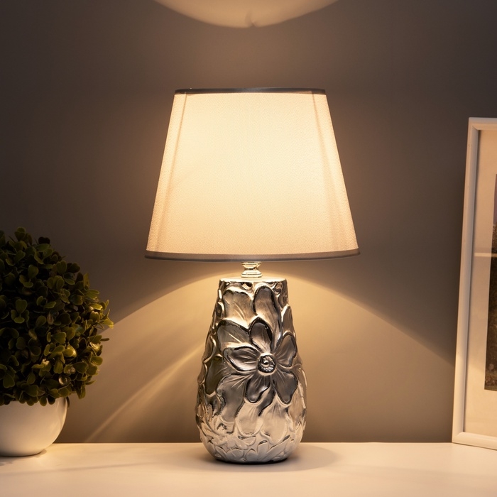 Настольная лампа "Кидди" Е14 40Вт серебро 20х20х34 см