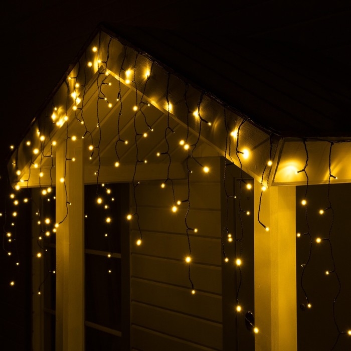 Гирлянда «Бахрома» 3 × 0.6 м, IP44, УМС, тёмная нить, 100 LED, свечение тёплое белое, мерцание, 24 В Гирлянда «Бахрома» 3 × 0.6 м, IP44, УМС, тёмная нить, 100 LED, свечение тёплое белое, мерцание, 24 В