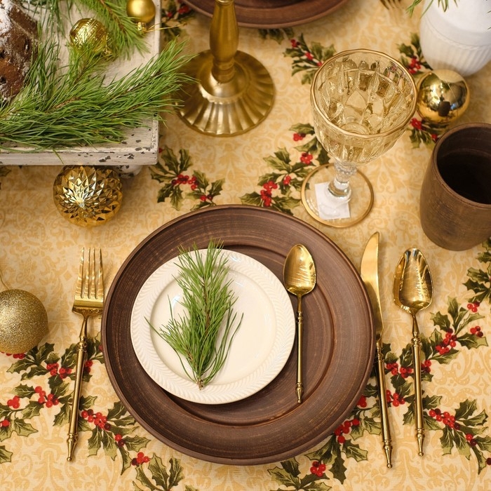 Скатерть новогодняя Доляна "Ёлочные игрушки" 145*180 см, 100% п/э