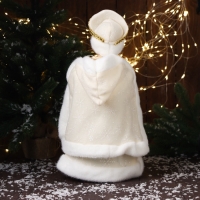 Снегурочка "В шубке с бусинками и в кокошнике" двигается, с подсветкой, 40х20 см, золото Снегурочка "В шубке с бусинками и в кокошнике" двигается, с подсветкой, 40х20 см, золото