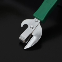 Открывашка - штопор Доляна &laquo;Польза&raquo;, 14,5 см, цвет зелёный