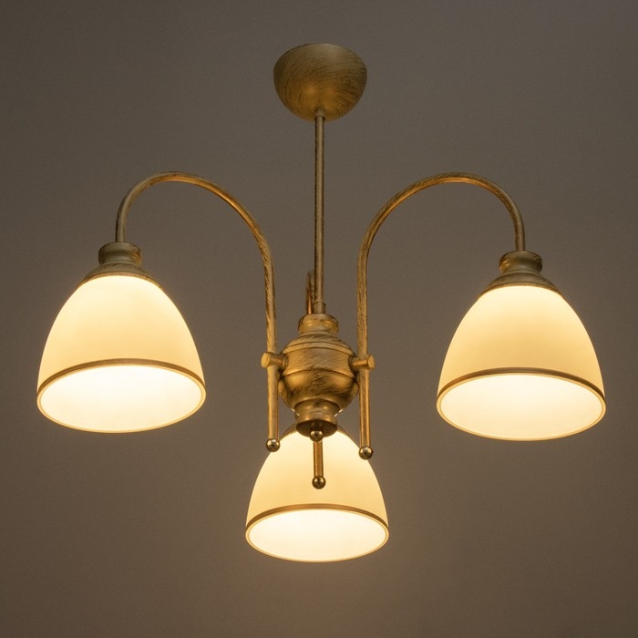 Люстра "Дэфия" 3хЕ27 40Вт золото 57х57х40 см BayerLux