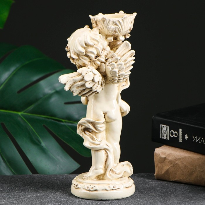 Подсвечник Подсвечник "Ангелочек" в правой руке, слоновая кость 14х8х22см