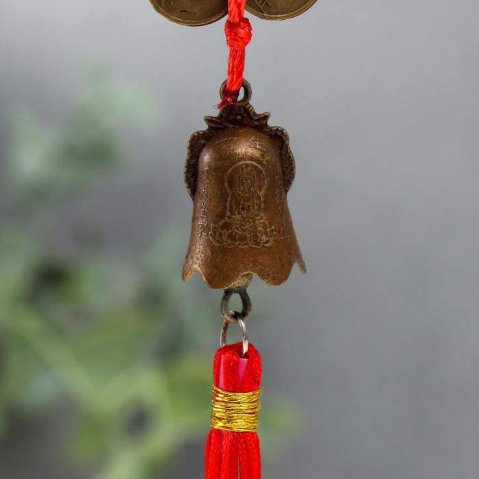 Колокольчик и 7 монет бронза d=2,4 см Колокольчик и 7 монет бронза d=2,4 см