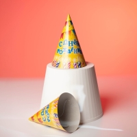 Колпак бумажный &laquo;С днём рождения&raquo;, свечи и гирлянды, набор 6 шт.