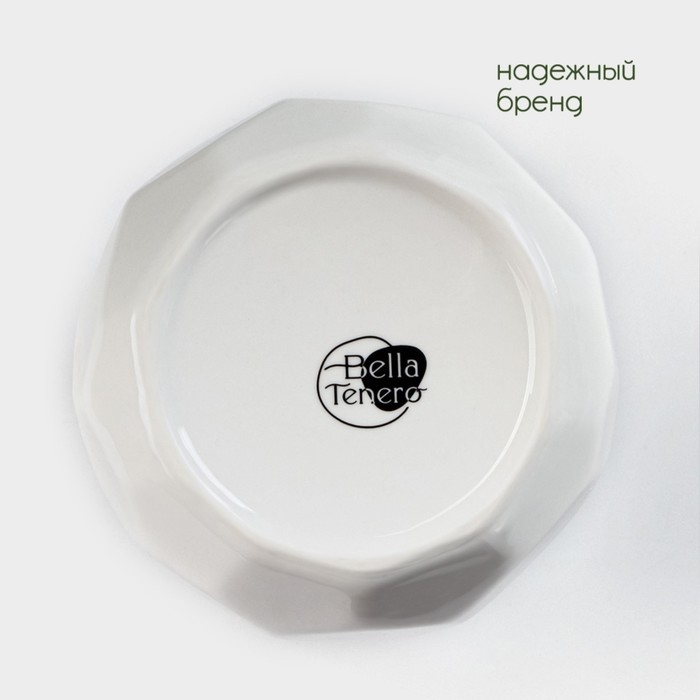 Ёмкость фарфоровая для мёда с ложкой BellaTenero «Пчёлка», 550 мл, цвет белый Ёмкость фарфоровая для мёда с ложкой BellaTenero «Пчёлка», 550 мл, цвет белый