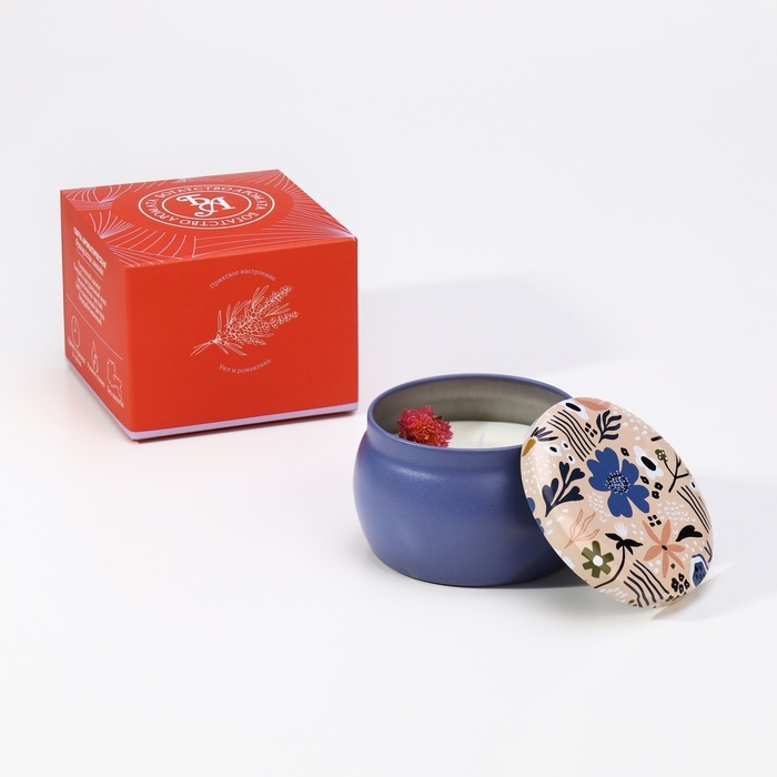 Свеча ароматическая из соевого воска с сухоцветом "Фрезия", 4,5х6 см, 80 г