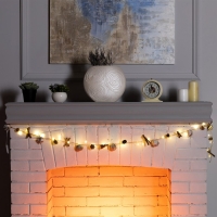 Гирлянда &laquo;Нить&raquo; 1.5 м роса с насадками &laquo;Заснеженные шишки&raquo;, IP20, серебристая нить, 30 LED, батарейки CR2032х2 (в комплекте), свечение тёплое белое