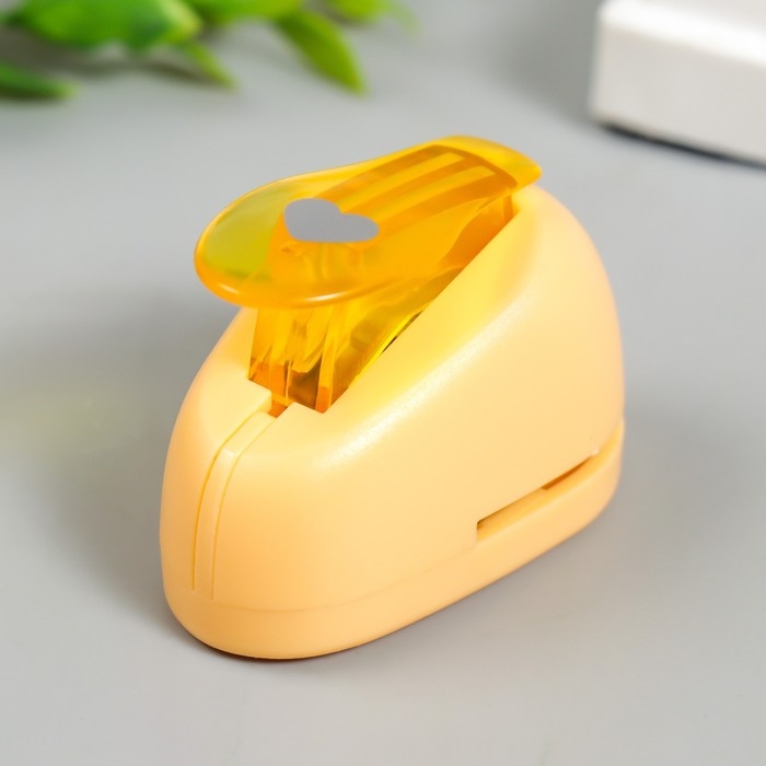 Фигурный компостер "Рукоделие. Узор 070" 5,2х3,2х4,0 см, d = 1 см