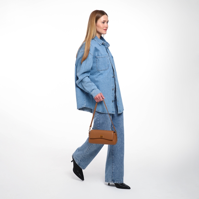 Сумка женская мессенджер на клапане TEXTURA, средний размер, цвет коричневый Сумка женская мессенджер на клапане TEXTURA, средний размер, цвет коричневый