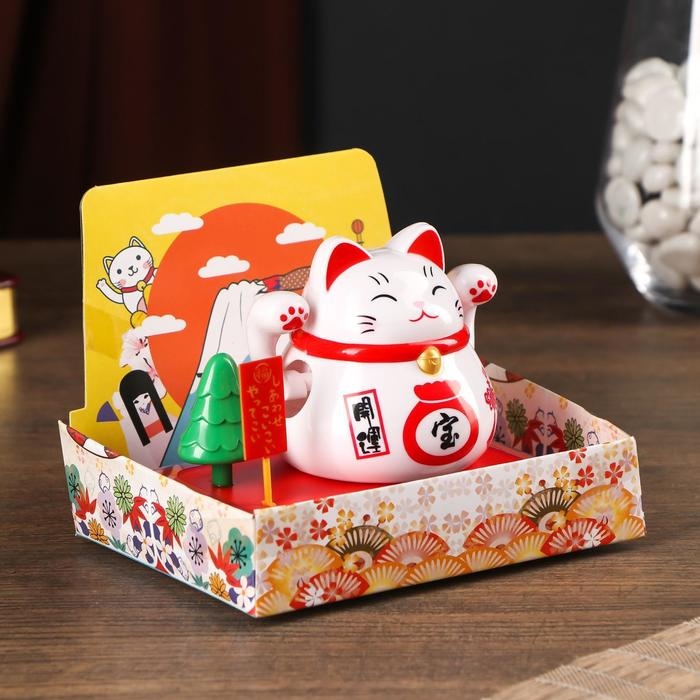 Маятник пластик от солн.батареи "Кот Манэки-нэко с деревом и мешком золота" белый 8х10х6 см   501832