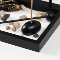 Сад Дзен "Будда у храма" песок+камни+аромапалочка+колокол 15,5х13х15 см Сад Дзен "Будда у храма" песок+камни+аромапалочка+колокол 15,5х13х15 см