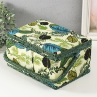 Шкатулка для рукоделия "Тропические листья на зелёном" 19х26х14,5 см Шкатулка для рукоделия "Тропические листья на зелёном" 19х26х14,5 см