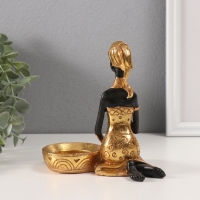 Сувенир полистоун подсвечник"Африканка Рудо в золотом платье у тазика"d=4 см 9,5х12,5х14 см