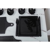 Тарелка пластиковая одноразовая 3 в 1: тарелка, вилка, нож, квадратная, черная Тарелка пластиковая одноразовая 3 в 1: тарелка, вилка, нож, квадратная, черная