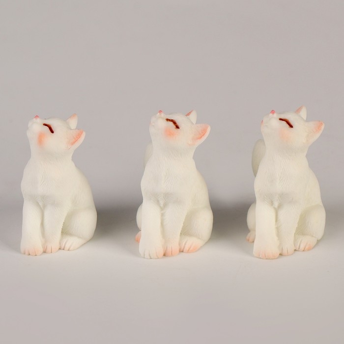 Миниатюра кукольная «Милый котик», набор 3 шт., размер 1 шт. — 1,5 × 2,4 × 4 см Миниатюра кукольная «Милый котик», набор 3 шт., размер 1 шт. — 1,5 × 2,4 × 4 см