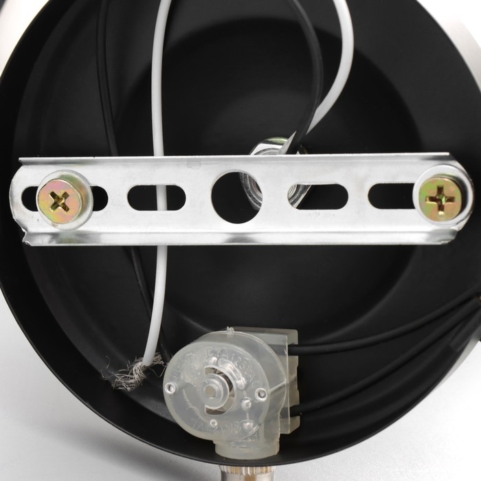 Бра 2026/1 E27 60Вт черный+хром 20х13,5х20 см Бра 2026/1 E27 60Вт черный+хром 20х13,5х20 см