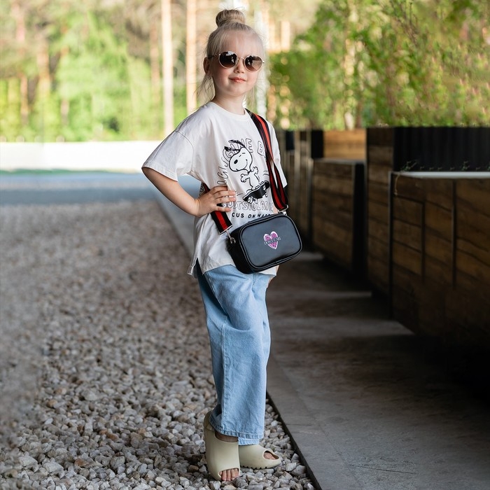 Сумка детская для девочки Don't care, искусственная кожа, на ремешке, черная, 18х11х6 см Сумка детская для девочки Don't care, искусственная кожа, на ремешке, черная, 18х11х6 см