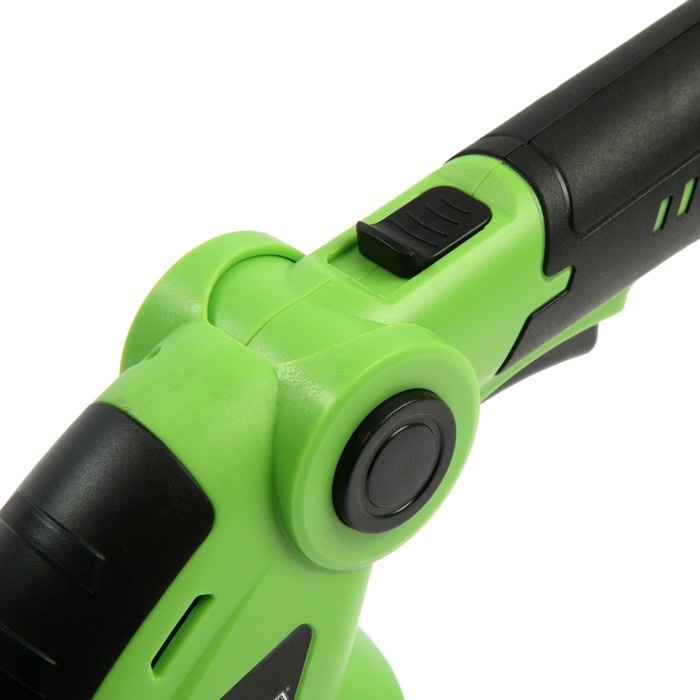 Ножницы-кусторез аккумуляторные DEKO DKGS3.6, 3.6 В, 2 Ач, Li-ion, поворотная рукоятка Ножницы-кусторез аккумуляторные DEKO DKGS3.6, 3.6 В, 2 Ач, Li-ion, поворотная рукоятка