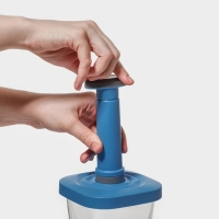 Набор банок для продуктов с вакуумом Доляна, 3 шт, 380 мл, 750 мл, 1,3 л, насос, цвет голубой