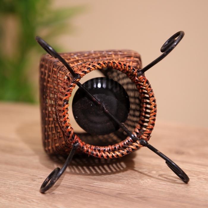 Подсвечник 14х14х24 см