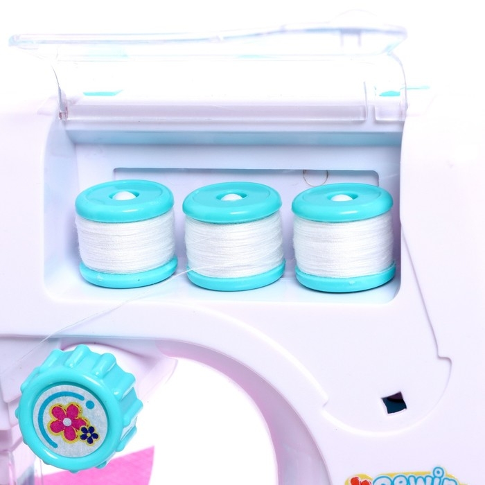 Швейная машинка «Рукодельница» 3 катушки Швейная машинка «Рукодельница» 3 катушки