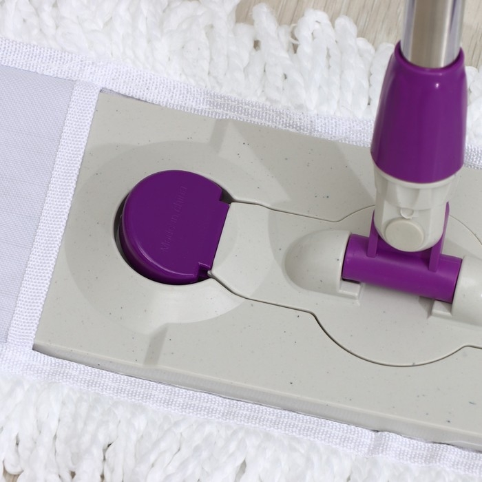 Швабра для мытья пола плоская Доляна, насадка из микрофибры 55&times;14 см, телескопическая стальная ручка 80-128 см, цвет МИКС