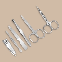 Набор маникюрный, 6 предметов, в футляре, цвет красный