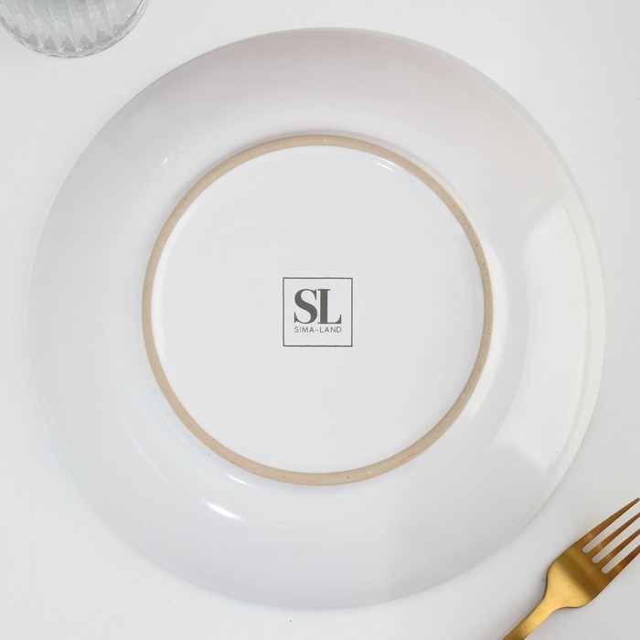 Тарелка керамическая «Акварель», 25.5 см, цвет белый Тарелка керамическая «Акварель», 25.5 см, цвет белый