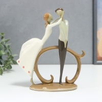 Сувенир полистоун "Ретро. Парочка. Романтика" 19х6х11,5 см Сувенир полистоун "Ретро. Парочка. Романтика" 19х6х11,5 см
