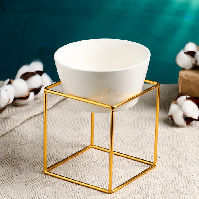 Горшок на подставке "Куб" на золотой подставке 17х12х12см