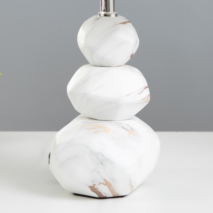 Настольная лампа "Андри" E14 40Вт белый-золото 23х23х39 см RISALUX