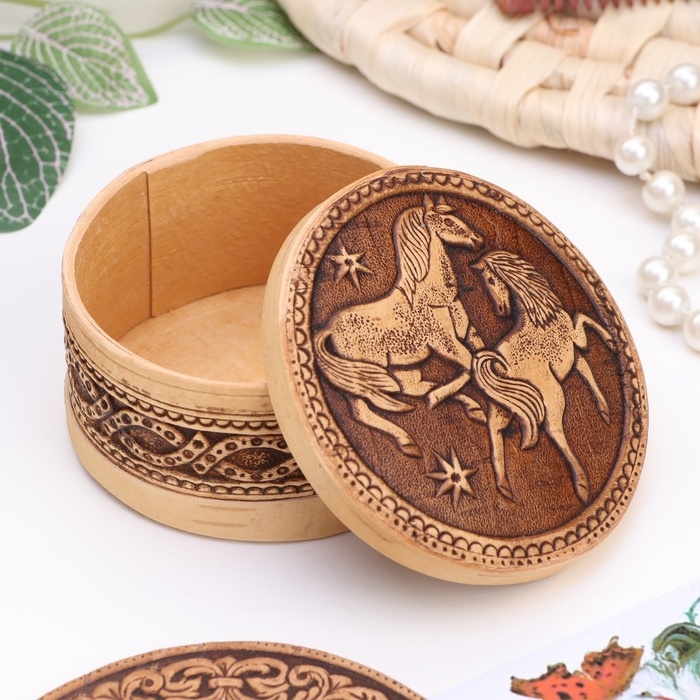 Шкатулка Шкатулка "Лошадки", круглая, береста, микс