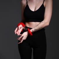 Наручники карнавальные &laquo;Всю ночь напролёт&raquo; меховые, цвет красный