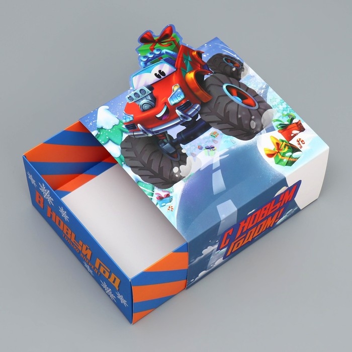 Подарочная коробка новогодняя складная &laquo;Только вперед&raquo;, 15 х 15 х 8 см, Новый год