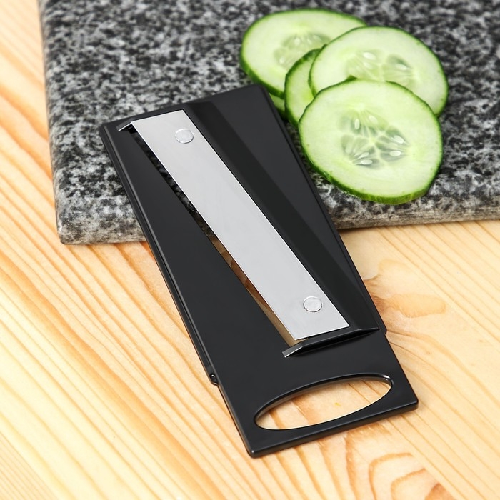 Слайсер универсальный Magistro Vegan pro, 5 насадок, 31,8&times;13,7&times;9 см, цвет чёрно-белый