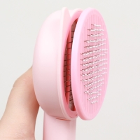 Пуходёрка пластиковая "Кошка" с функцией самоочистки, 8,5 х 20 см, розовая